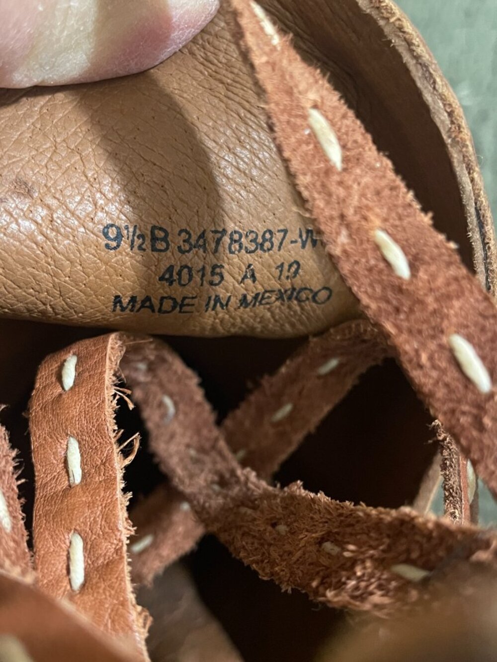Frye Naomi Pickstitch Leather Booties Size 9.5 - Picture 6 of 9